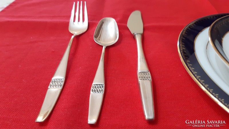 Silver cutlery set with zsolnay distance set