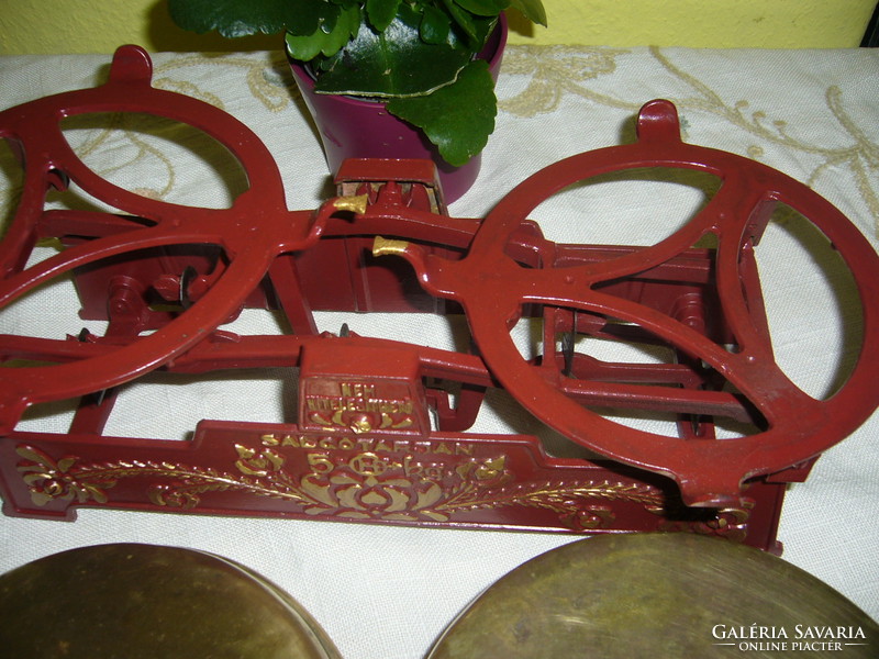Flawless household scale weighing 5 kg with Hungarian pattern. II.