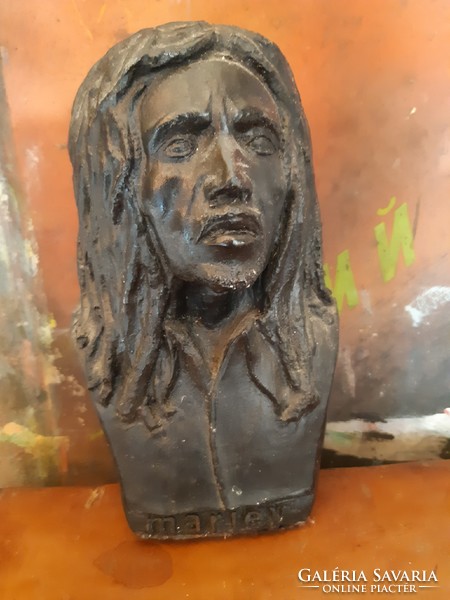 Bob Marley büszt