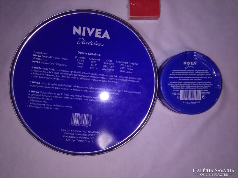 Két darab NIVEA lemez doboz együtt