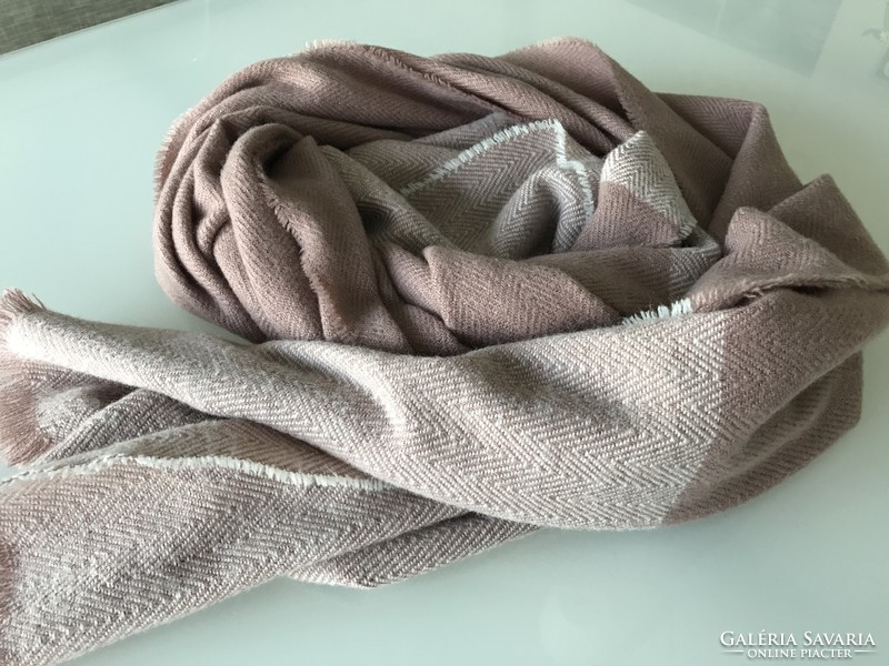 Soft, warm stole for winter cold or snagging, 180 x 72 cm