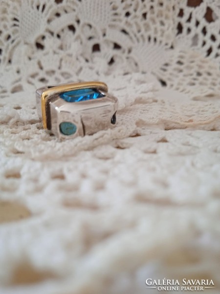 Gilded art deco English pendant with aquamarine polished stone