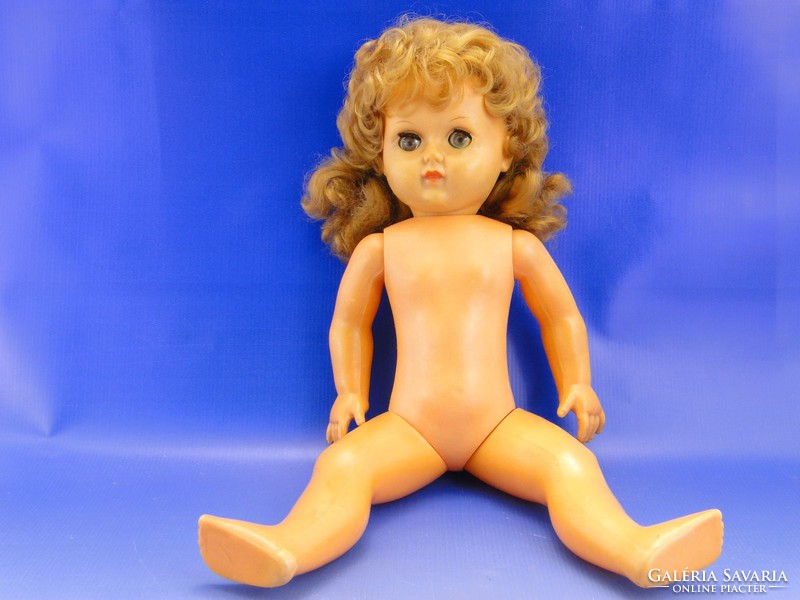 0A131 Rubber head plastic doll