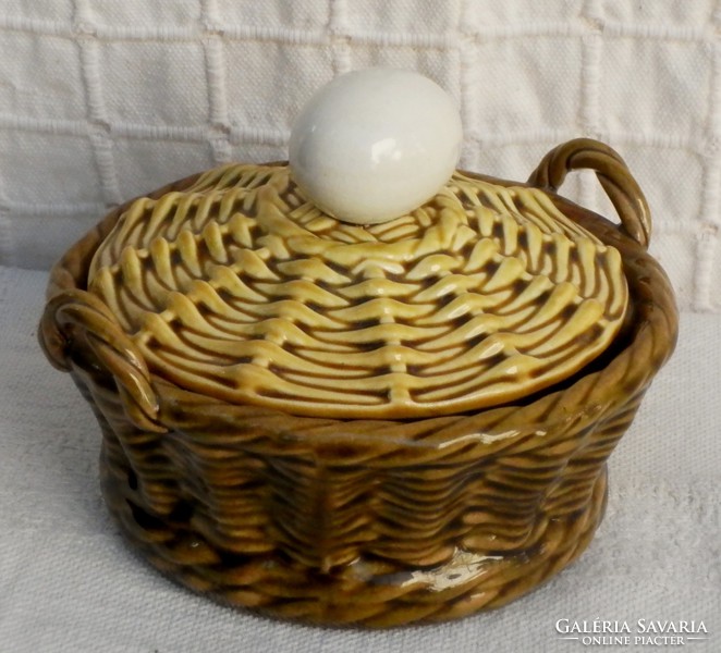 Sarreguemines faience lifelike basket
