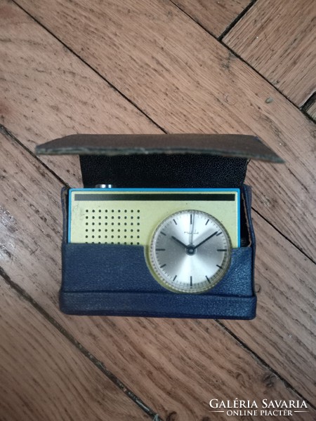 Ruhla sumatic mini travel alarm clock in original case 1960s-70s