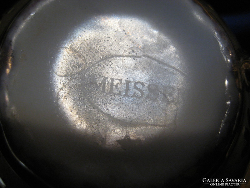 Meisseni  mokkás csészék , Eichwald  kistányéron  , gyönyörű  mély aranyozással