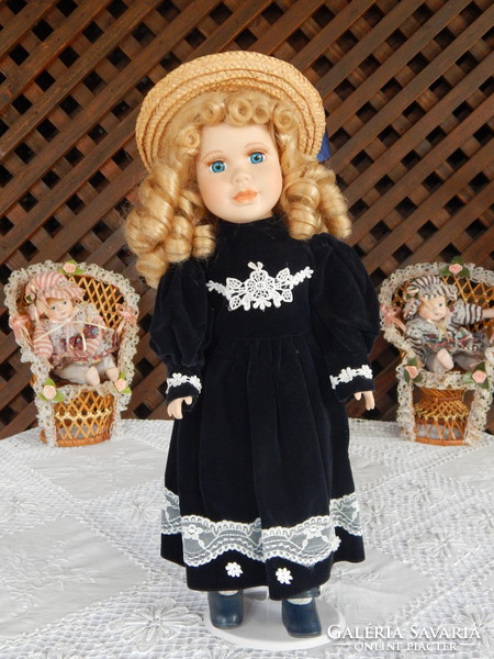 Porcelain doll kinghtsbridge collection