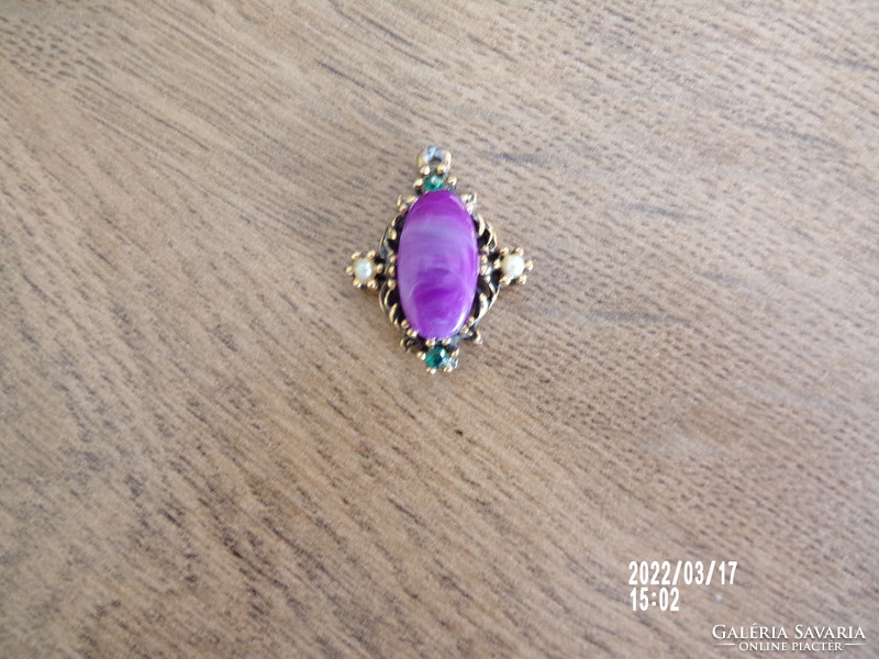 Gold-plated pendant with beautiful stones