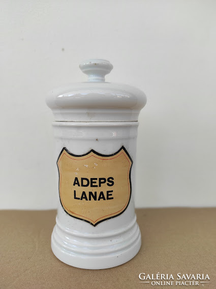 Antik orvos gyógyszer patika tégely fehér porcelán ragasztott papír felirattal 5134