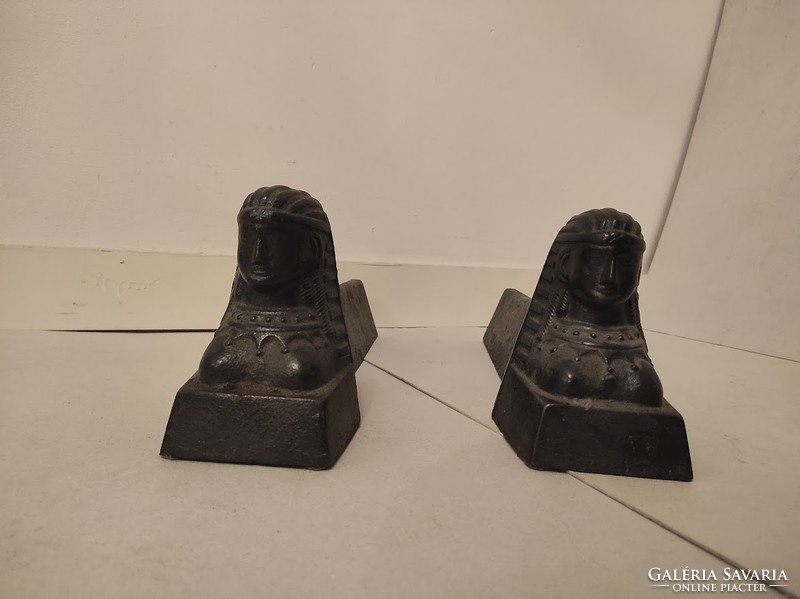 Antik kályha kandalló kandallóba való nehéz öntött vas szfinx tűzkutya pár 913. 4932