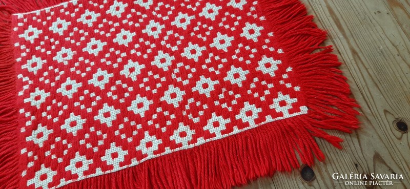 Retro woven geranium tablecloth 43 x 43 cm.