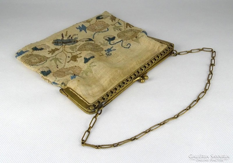 1H710 Gyönyörű antik réz csatos hímzett színházi táska
