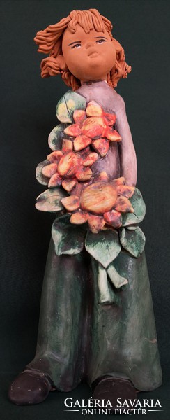 Dt/025 - ceramic artist Edina Katalin from Békés - adolescent boy with a large bouquet of flowers