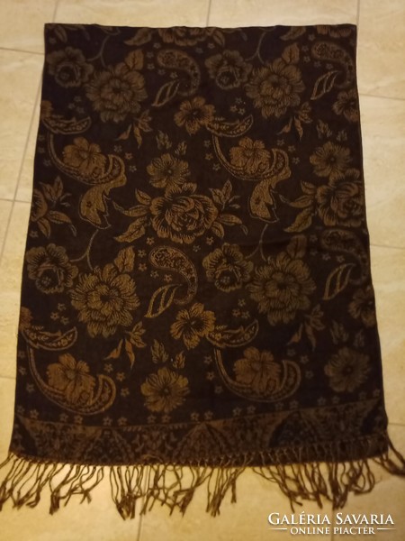 Large double-sided scarf