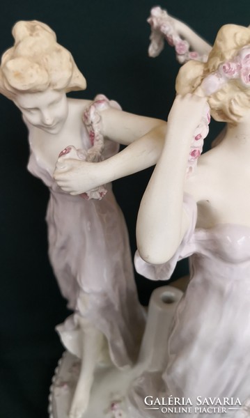 DT/031 - Vienna Faience Schauer - Rudolf Podany – Lányok tánca a füzérrel (szoborcsoport)