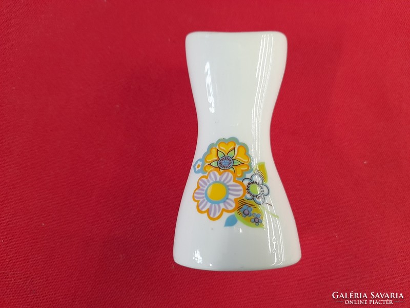 Aquincumi Mini Porcelán Váza..