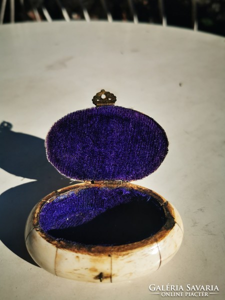 Bone box with copper, jewelry holder