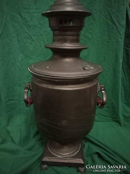 Very good condition 19th century copper samovar