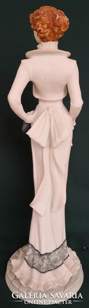 Dt/030 - vintage-style, giant modern statue of a lady with jewelry