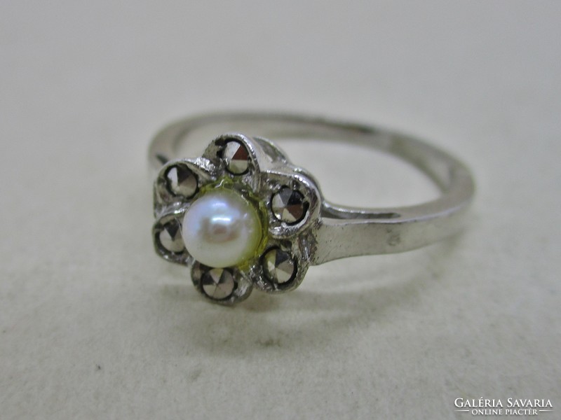 Gyönyörű margaréta  ezüstgyűrű valódi gyöngy és markazit