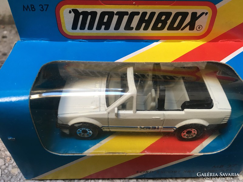 Matchbox Ford Escort XR3i MB37