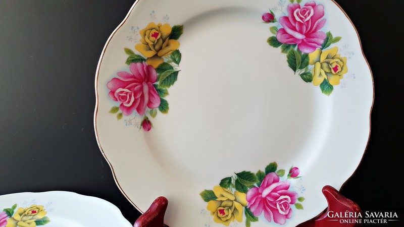 4 Pcs. Chinese porcelain, small plate with rose pattern. HUF 800. Together.