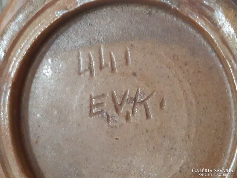 E.V.K Eger castle pottery, middle of table, bowl 1944