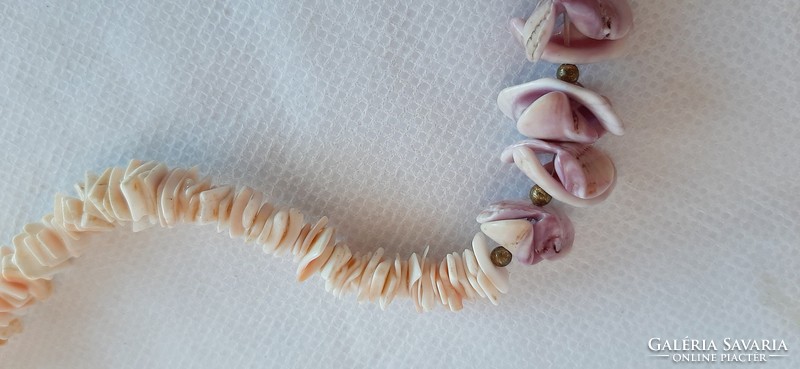 Vintage seashell necklace with string of pearls