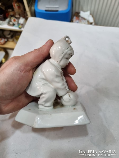 Régi Zsolnay porcelán figura