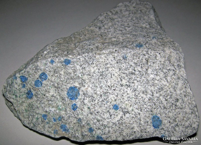 K2 kő ásvány medál, ezüstözött foglalatban