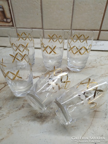 Gold patterned retro glass wine glass 6 pcs for sale!