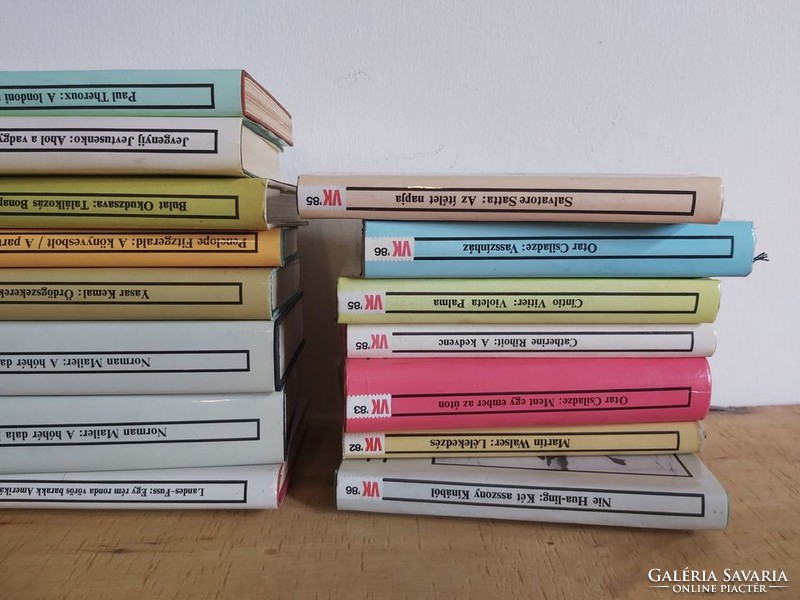 Magvető Világkönyvtár sorozat 42 kötete olvasatlan állapotban