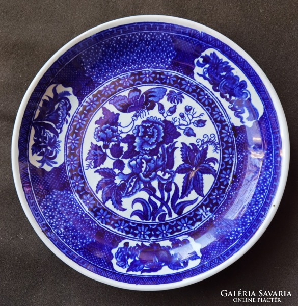 Royal sphinx maastricht tecla porcelain deep plate