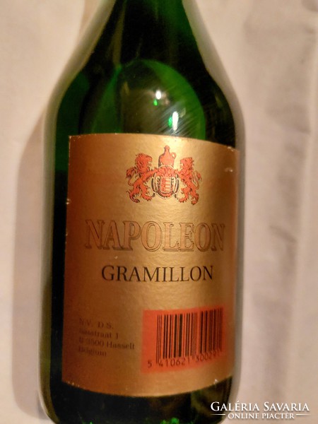 Napoleon Gramillon, gyűjteményből