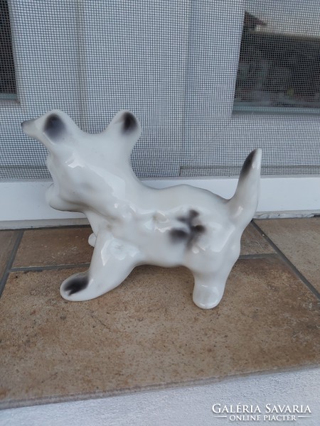 Gyönyörű  porcelán Foxi kutya kutyus nipp figura nosztalgia darab.