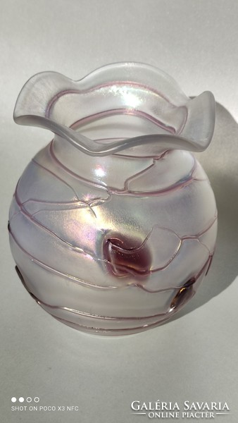 Szecessziós Freiherr von Poschinger  irizáló fodros szájú üveg váza