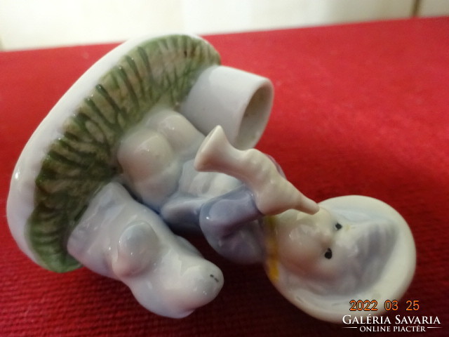 Német porcelán figura, kézzel festett kisfiú a kútnál. Vanneki! Jókai.