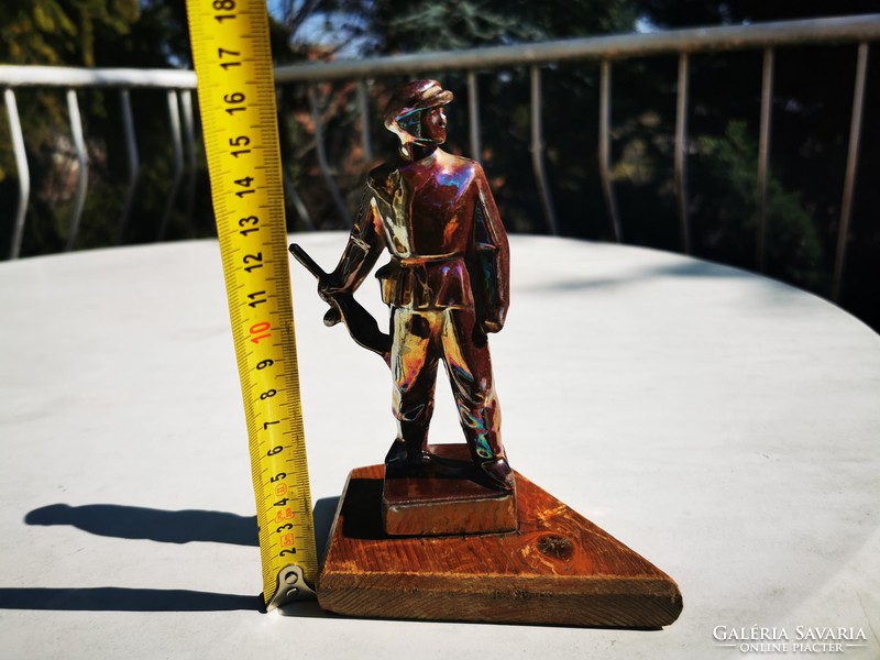 Retro eosin worker guard statue, 17 cm