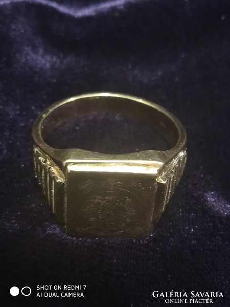 Arany 14Kr.-os férfi pecsétgyűrű nemesi cimerpajzsos gravirozással