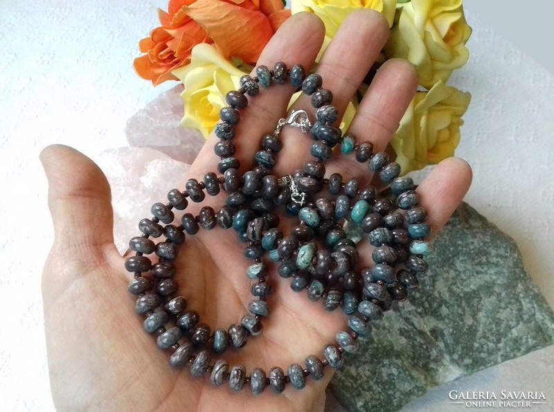 Wonderful unique calico necklace and bracelet with small beads, topaaa