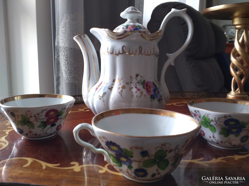 Elbogen jelzett teás  csészék kiöntővel 1839 jelzésű múzeális porcelán