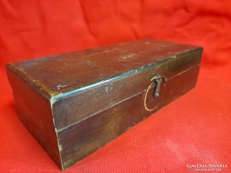 Old precision pharmacy weight set in wooden box.