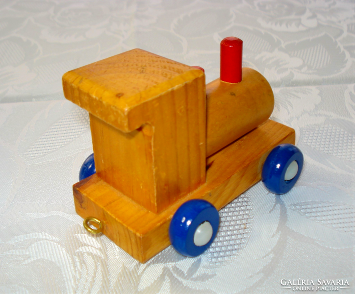Retro wooden cargo train, skill game