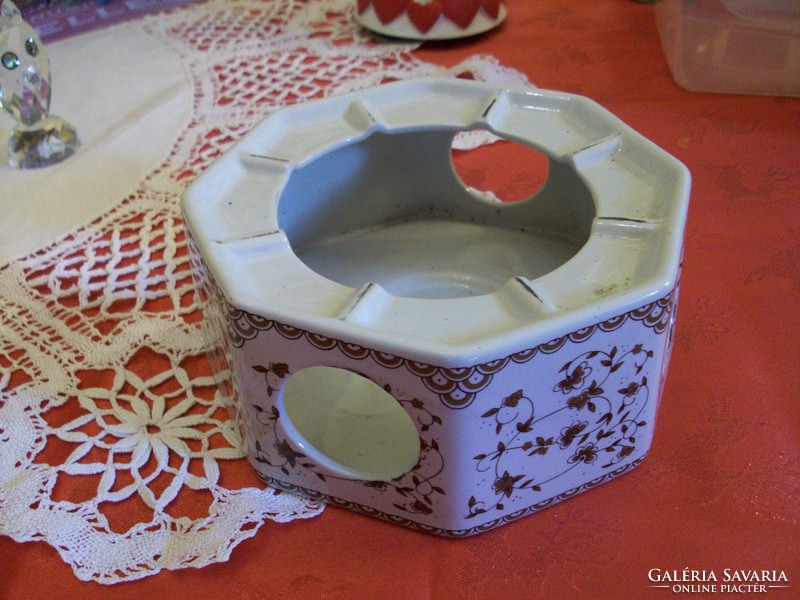 Beautiful porcelain warmer