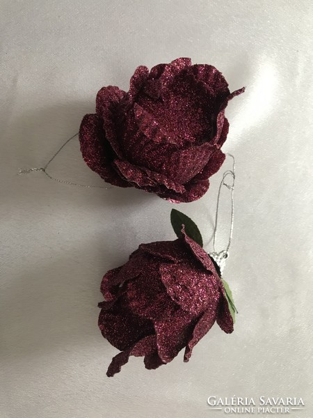 Christmas decoration with two wonderful roses