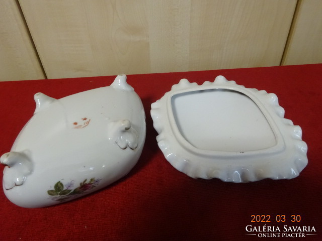 Japanese porcelain bonbonier with rose pattern and ruffled lid. He has! Jókai.