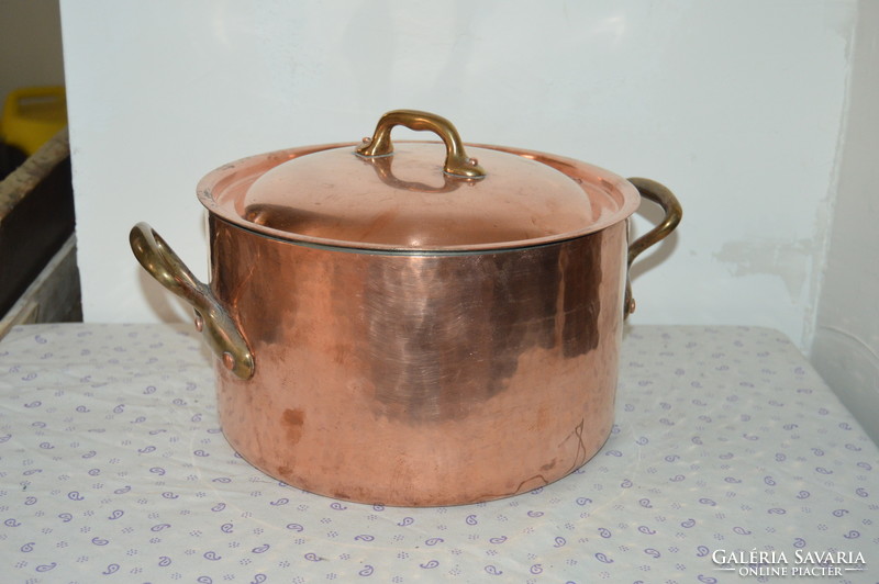 Large antique French pot with Belgian copper pot and copper pot