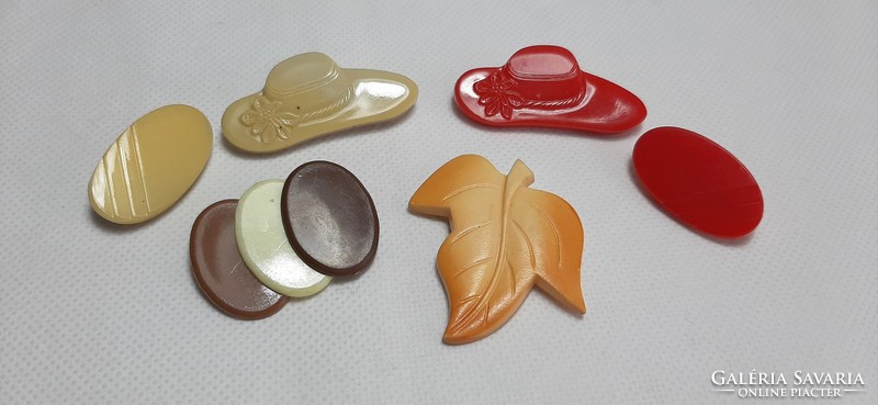 6 Pieces of old hat decoration, badge or brooch