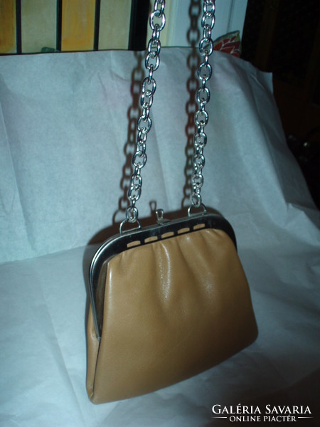 Vintage beige leather chained shoulder bag