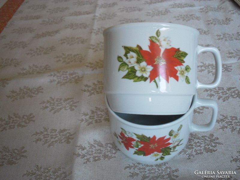 Zsolnay poinsettia cup